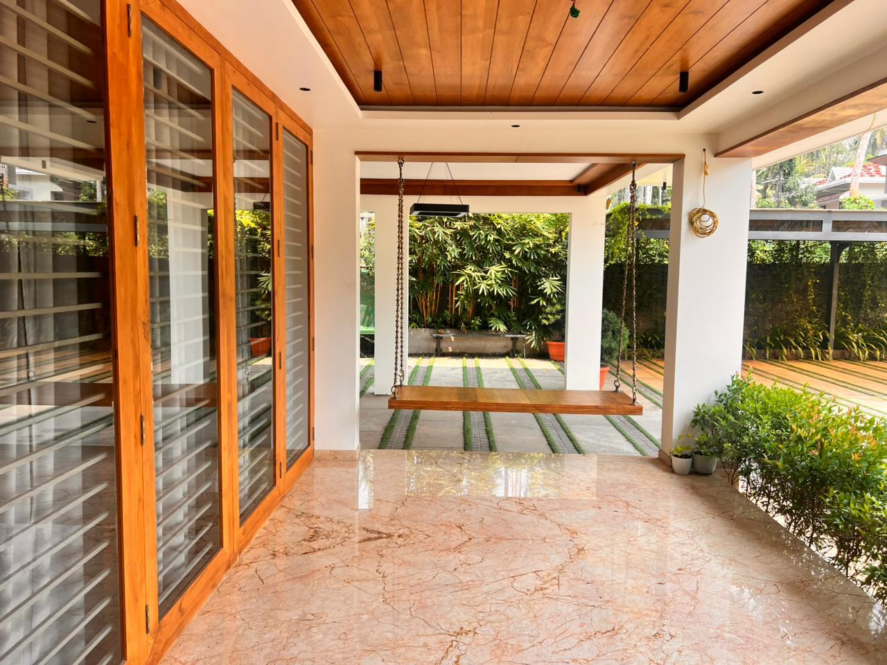 Resale Luxuary House At Eranhipaalam — photo 2