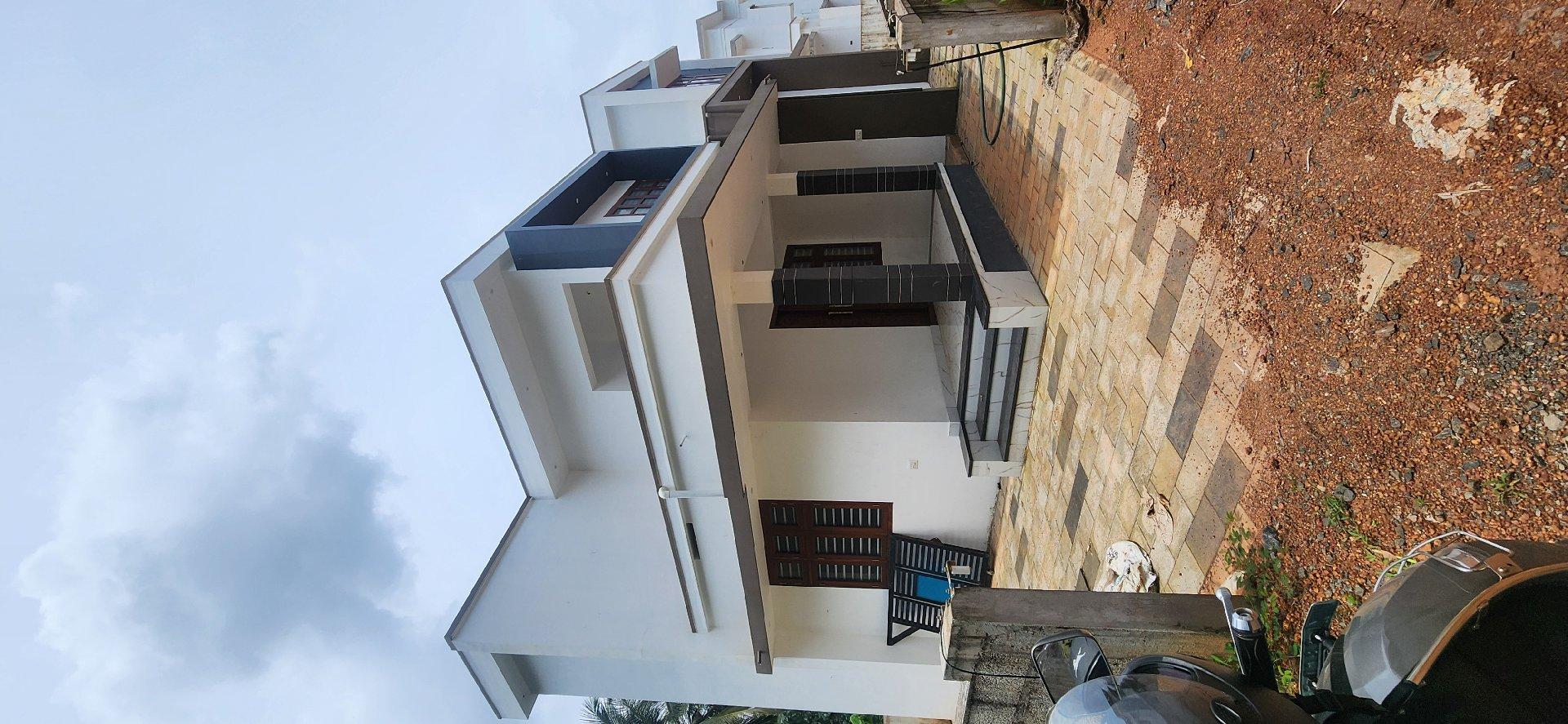 House At Kunnamangalam — photo 1