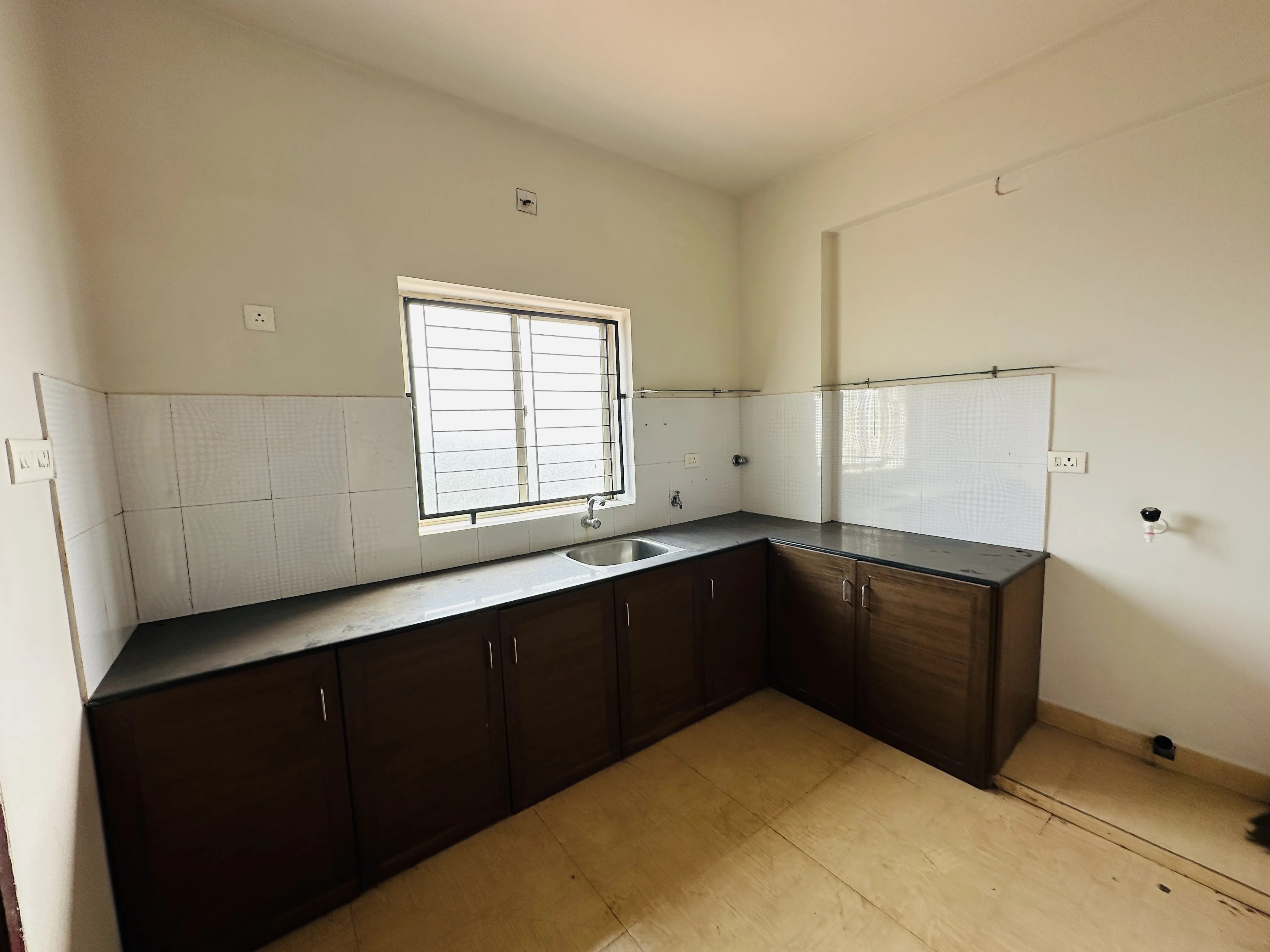 2 BHK Apartment for Rent in Thana, Kannur — photo 3