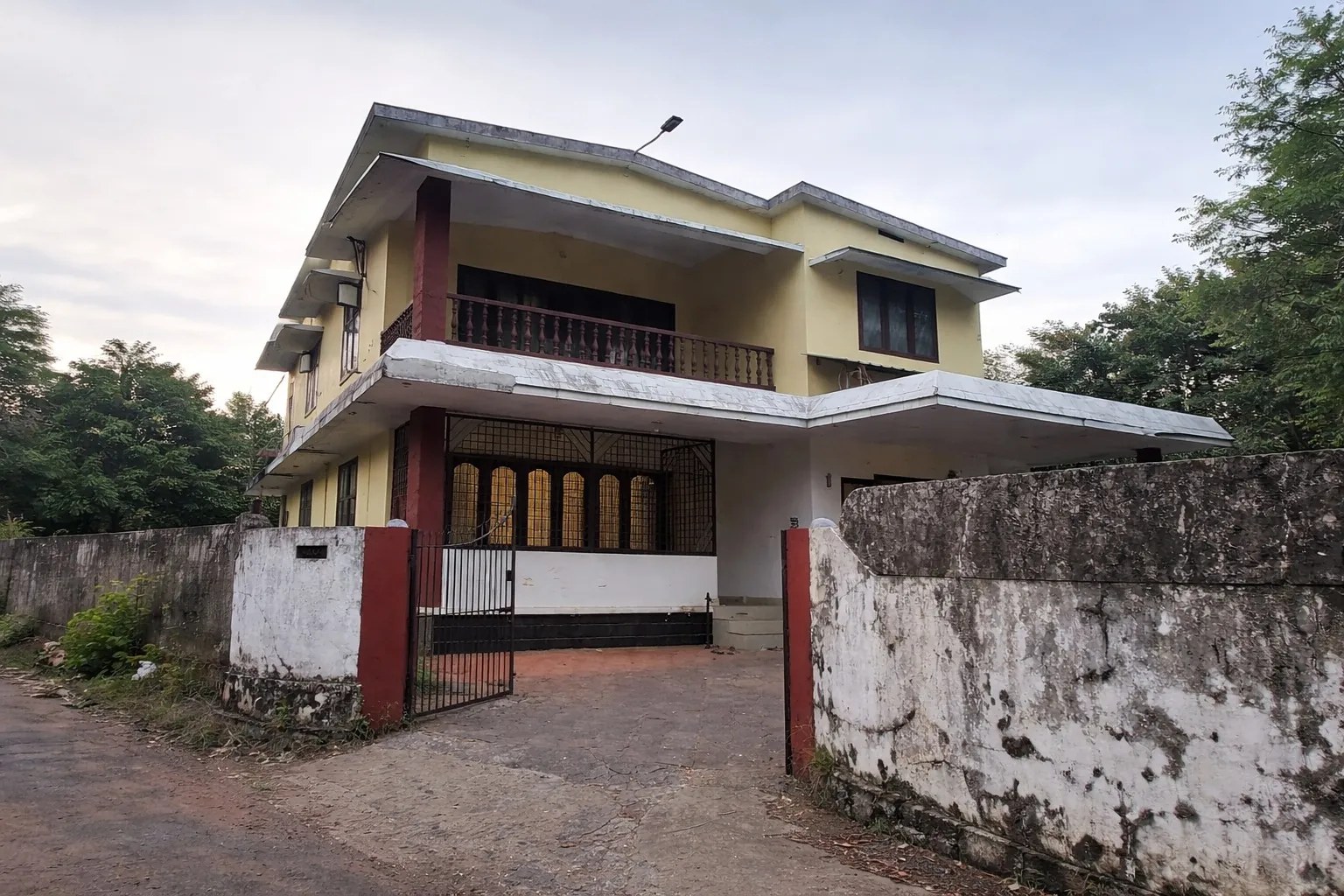 7 BHK House for Rent in Kakkad, Kannur in 7 BHK House for Rent in Kakkad