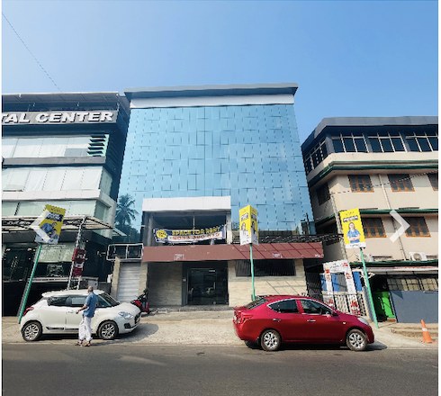 Commercial Built Up Area for Rent in MG Road, Kannur — photo 1