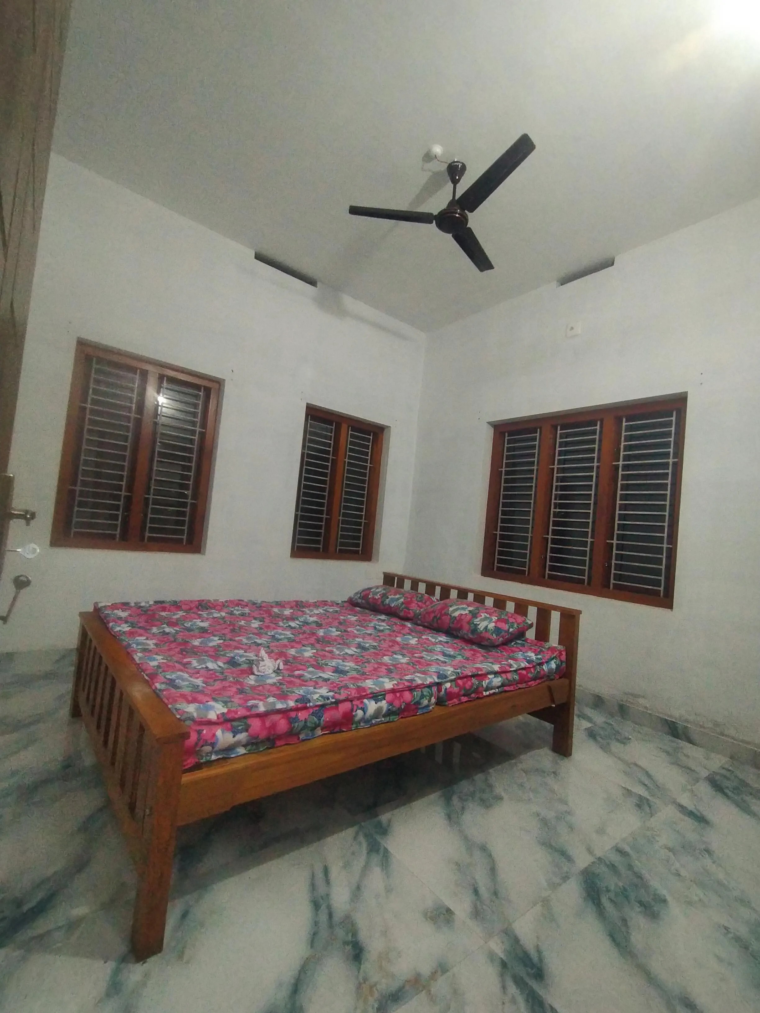 2 BHK Apartment for Rent Vengad, Anjarakandy - Thalassery — photo 3